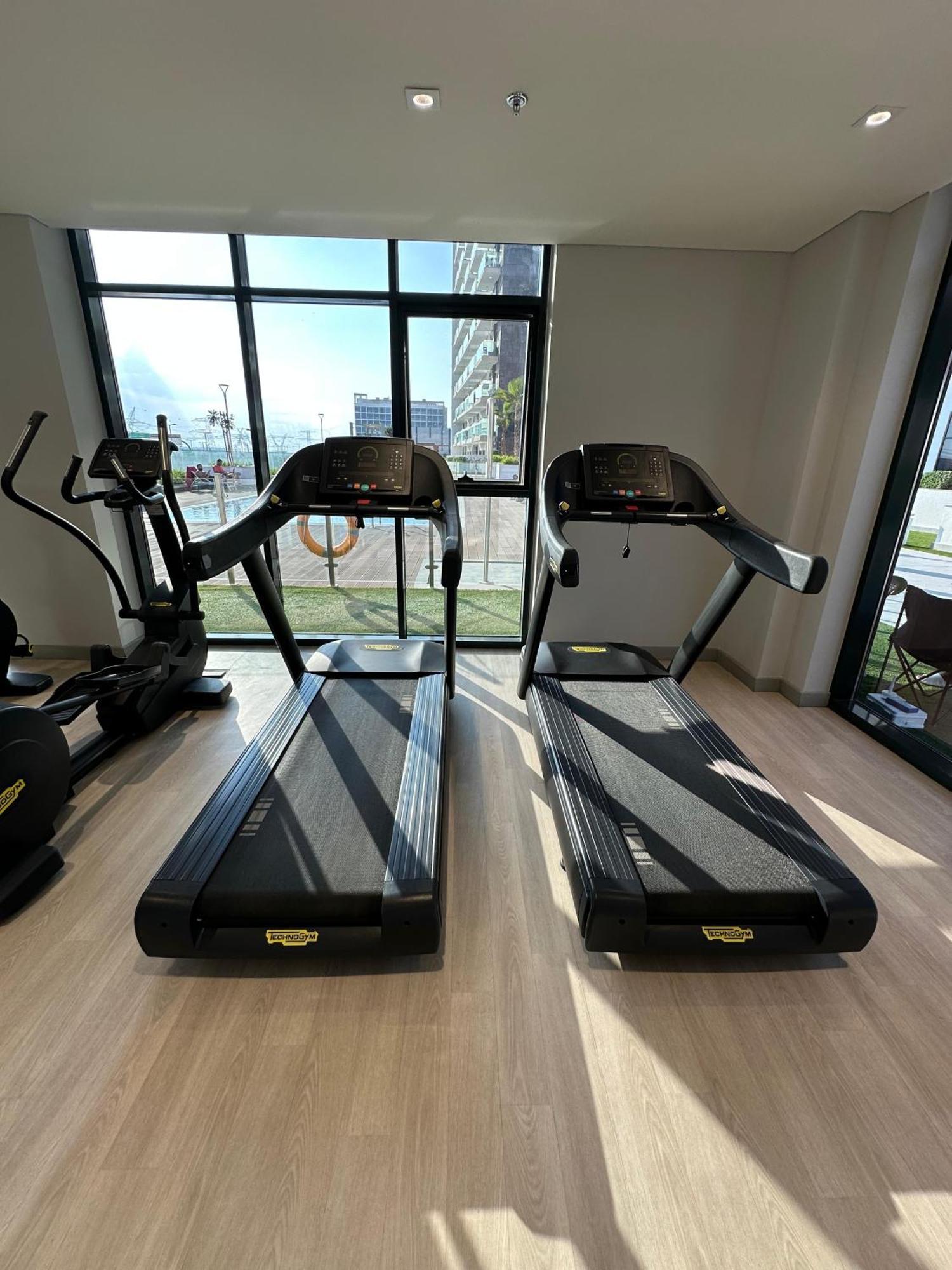 Tick - Contemporary With Balcony Azizi Riviera * Dubai