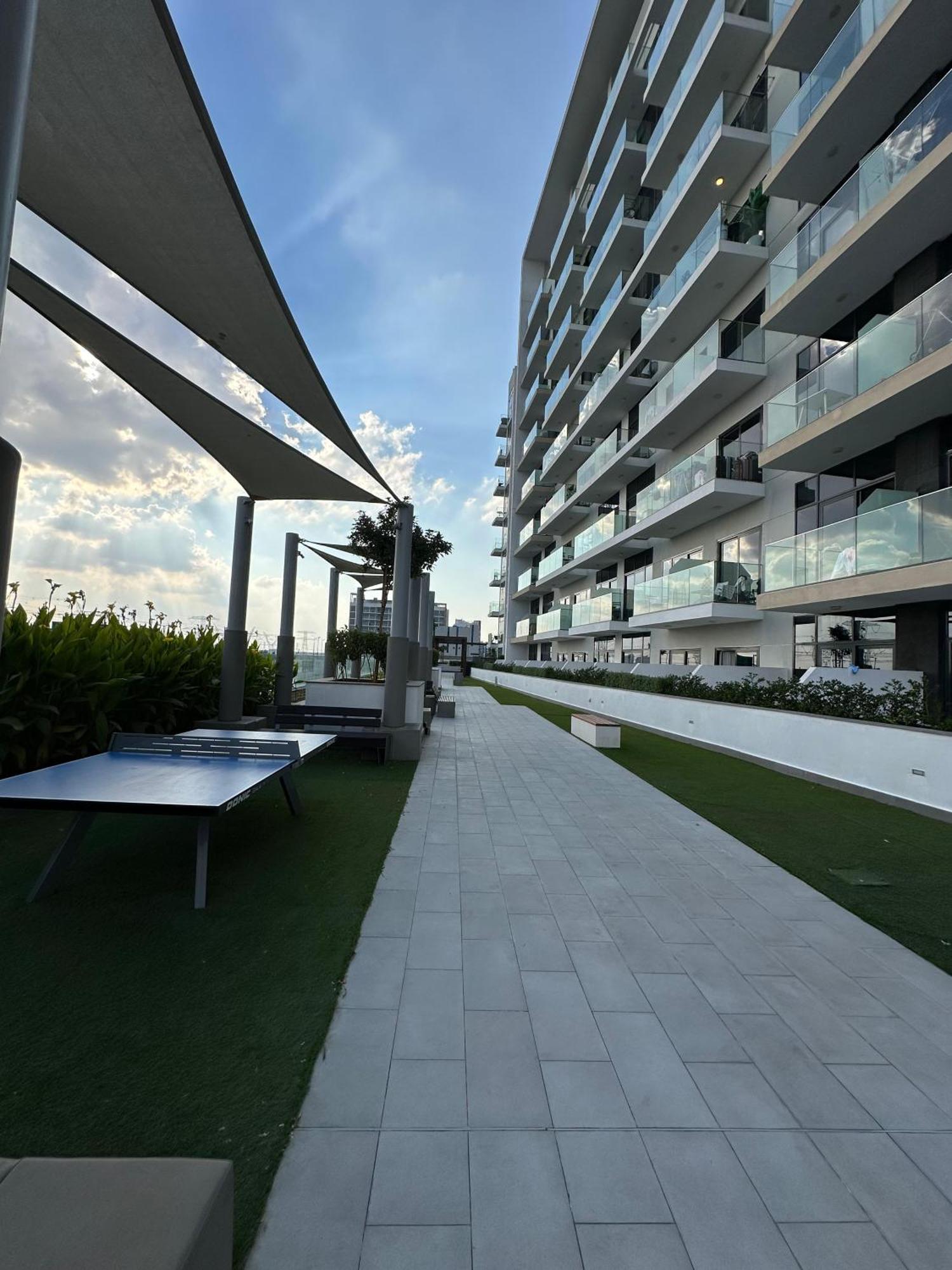 Tick - Contemporary With Balcony Azizi Riviera Apartment *