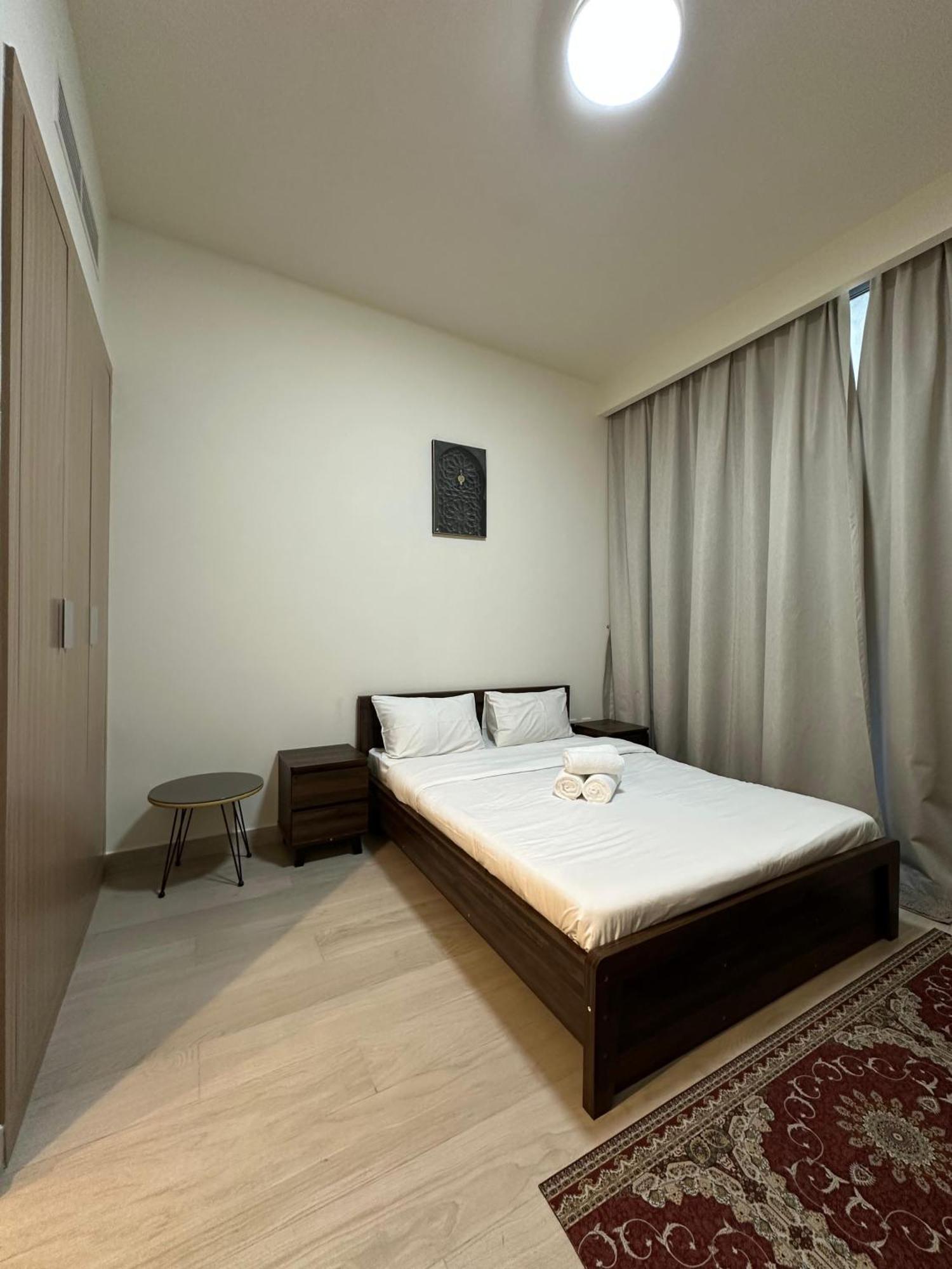 Tick - Contemporary With Balcony Azizi Riviera Apartment