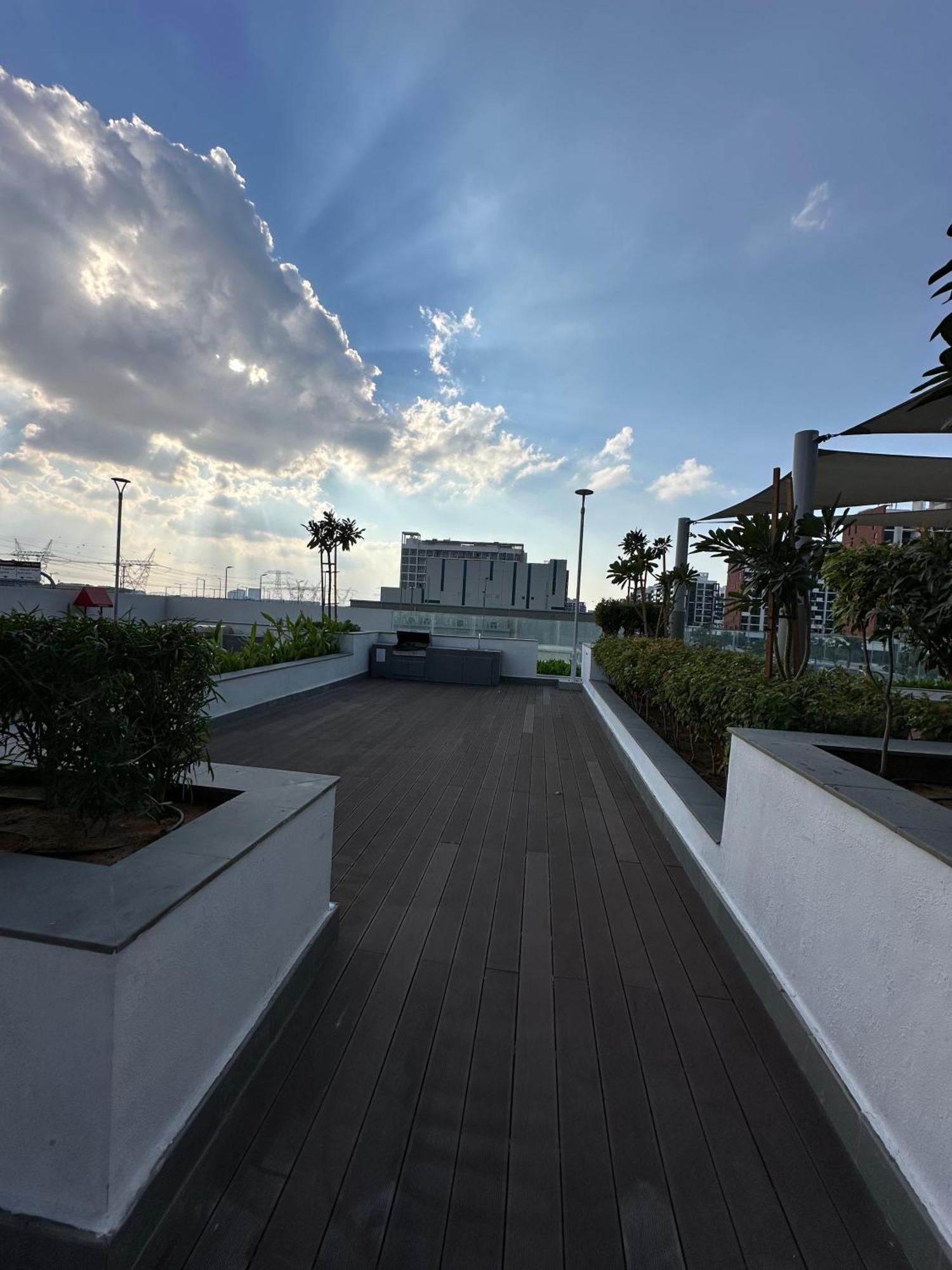 Tick - Contemporary With Balcony Azizi Riviera Apartment *