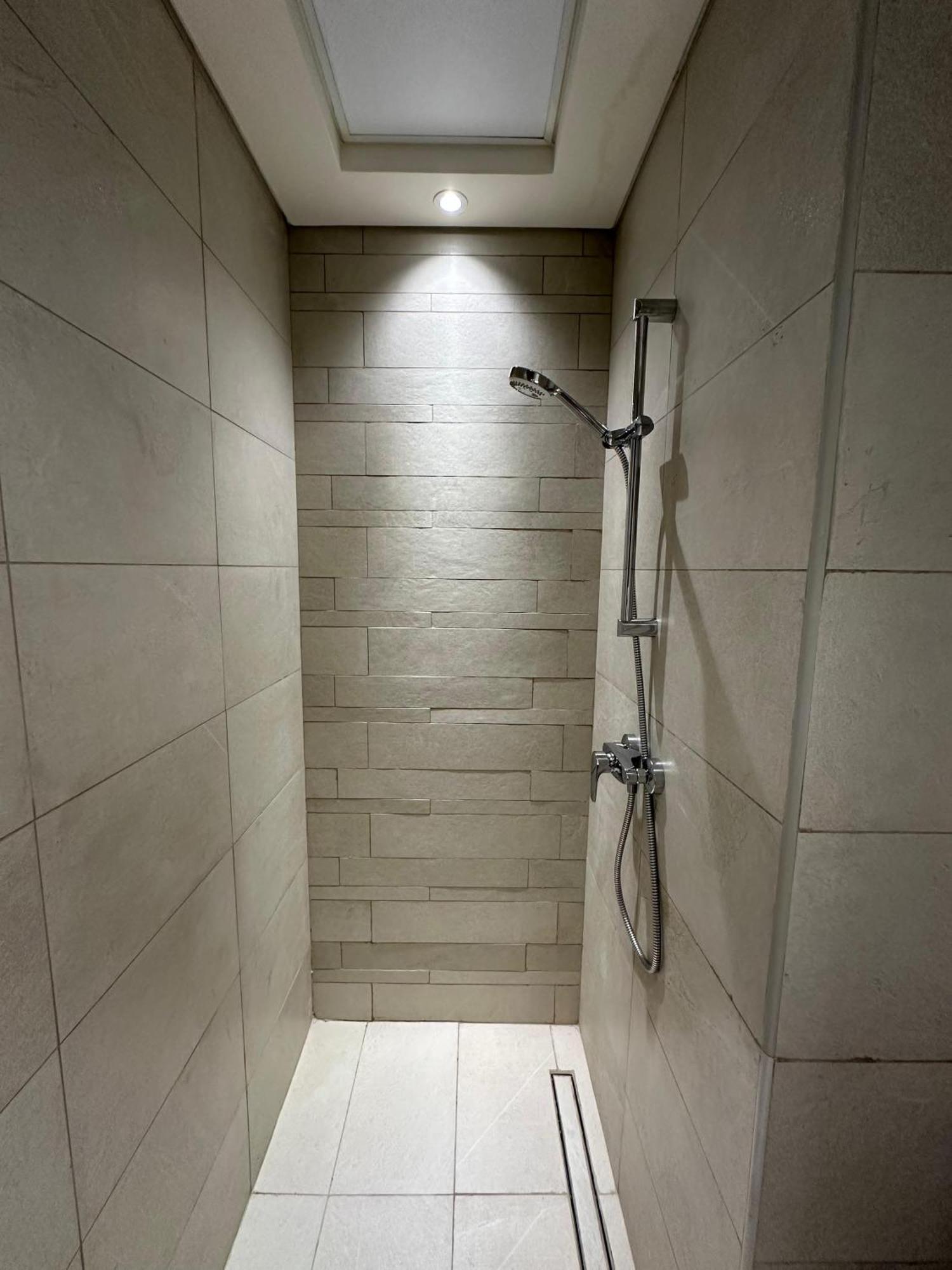 Apartment Tick - Contemporary With Balcony Azizi Riviera Dubai