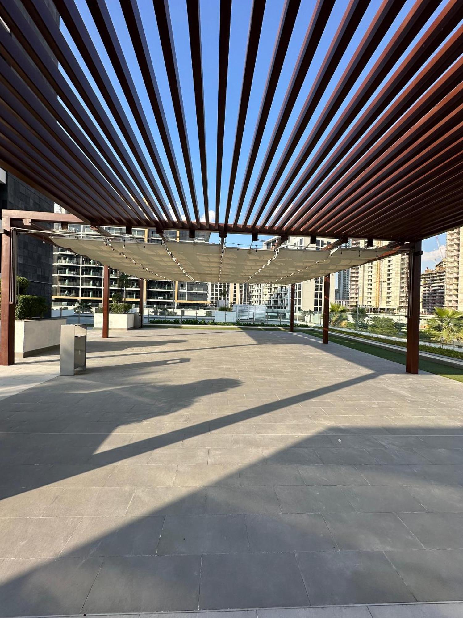 Tick - Contemporary With Balcony Azizi Riviera
