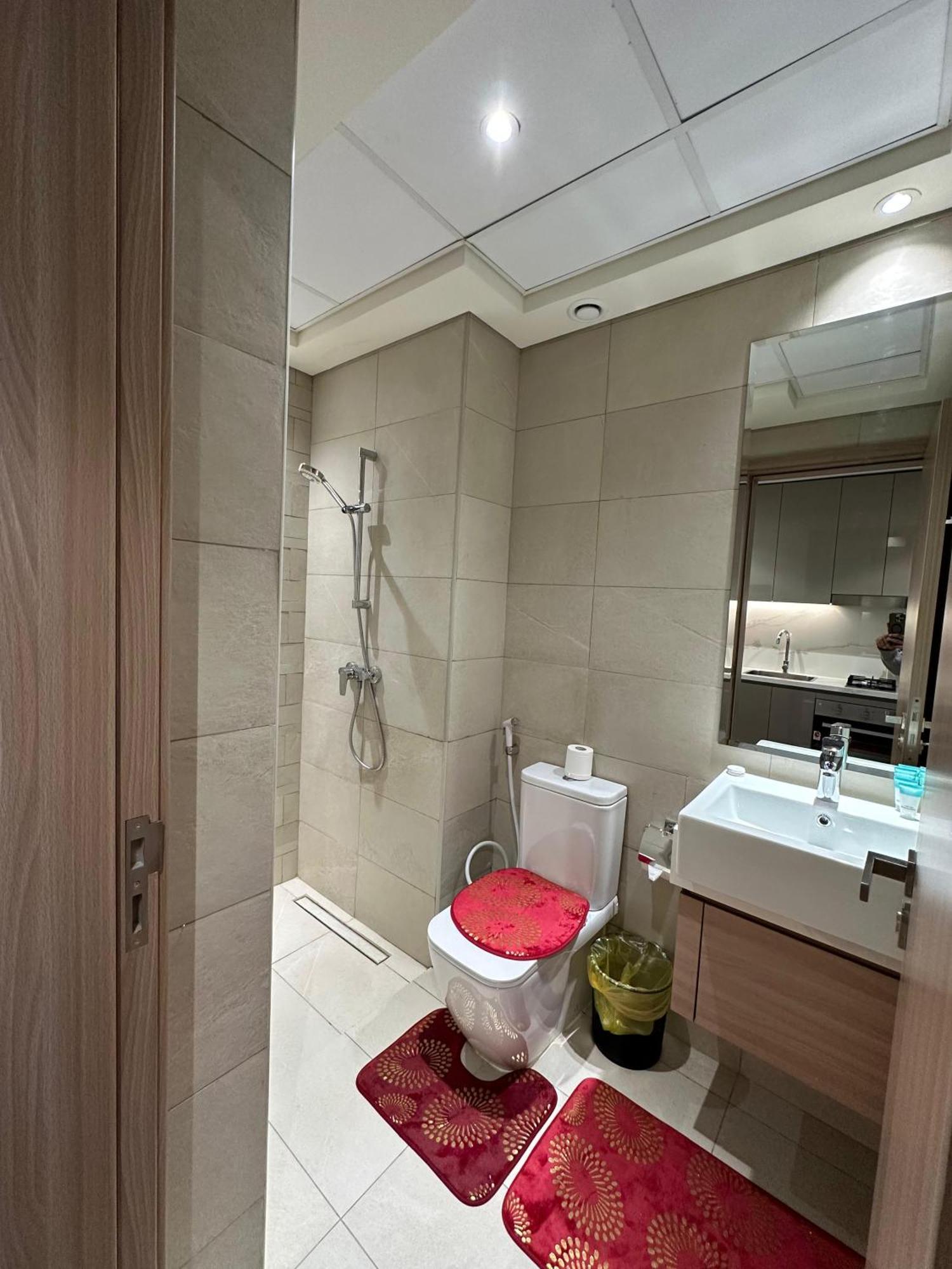 Tick - Contemporary With Balcony Azizi Riviera Apartment *